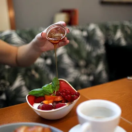 Boutique Krone 3* Munich