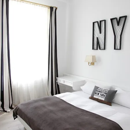 Boutique Krone 3* Munich