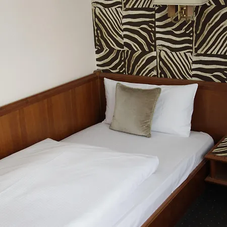 Boutique Krone 3* Munich