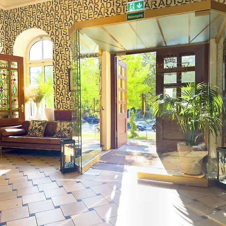 Boutique Krone 3* Munich